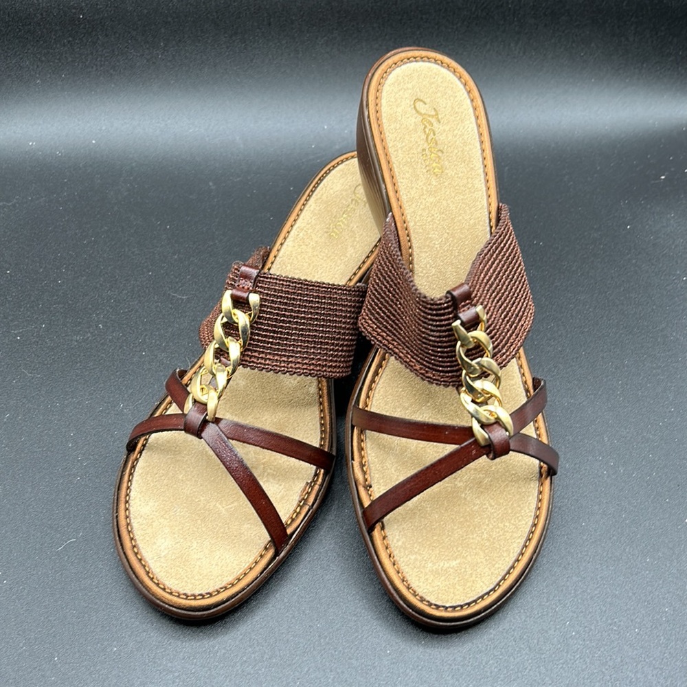 Vintage Jessica Sandals Strappy w Chain Accent with Wedge Heel, New in Box SZ 9B